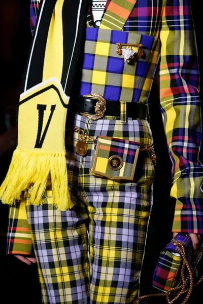 Look 8